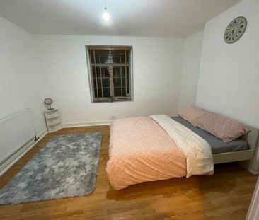3 Bed Flat, Addison Way, NW11 - Photo 6