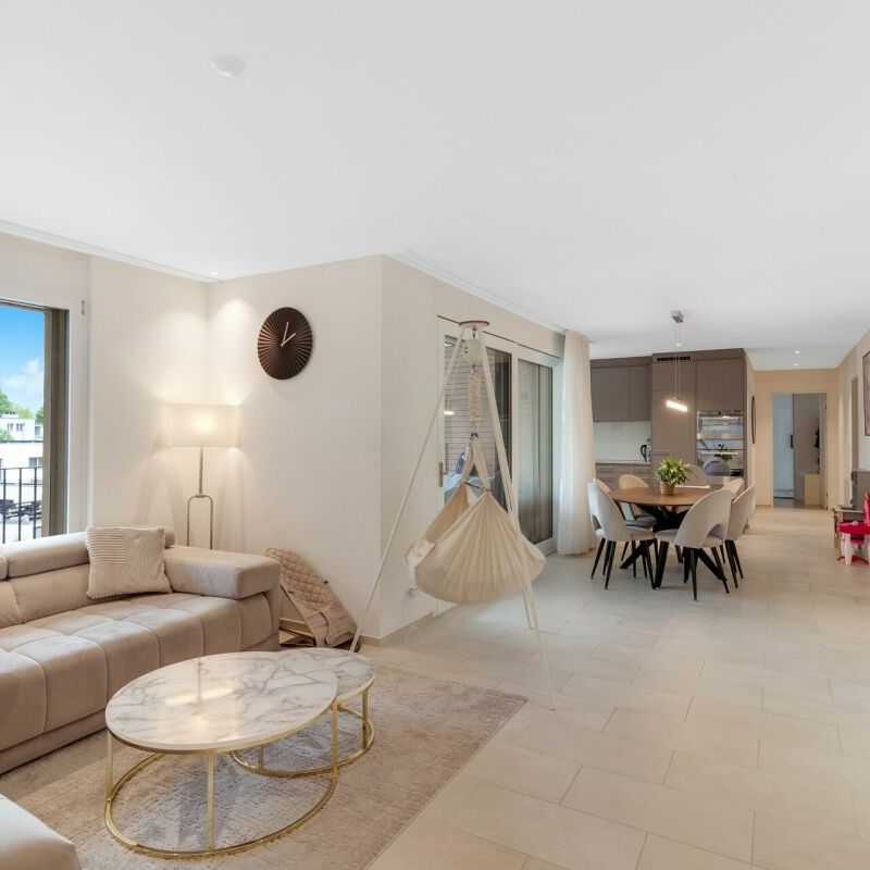 Lichtdurchflutete und stilvolle Wohnung sucht neue Mieter! - Foto 1