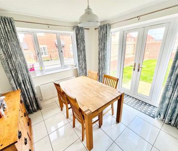 3 bedroom detached house to rent - Photo 3