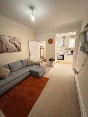 1 Bed Flat, Portland Street, SO14 - Photo 2