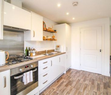 2 bedroom semi-detached house to rent - Photo 5