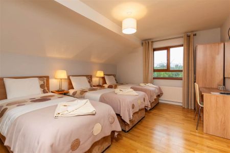 Cranny`s Lodge, Rosslare Harbour - Photo 5