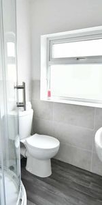 Room , Cartmel Road - Photo 4