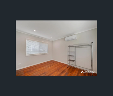 Charming & Low-Maintenance Ashgrove Retreat in a Private Setting - Photo 1