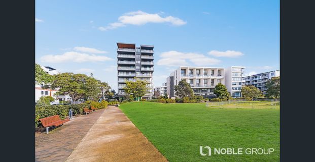 Bright and Spacious One bedroom apartment with Timber Flooring - Photo 1