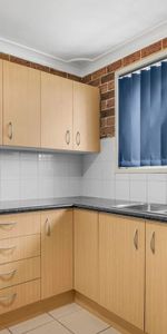 Comfortable & Low-Maintenance Living - Photo 3