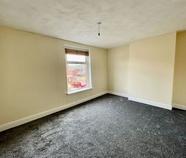 Cambridge Road, Lostock, Bolton - Photo 3