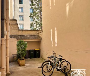 Location Appartement 1 pièce 31m² LYON 7ème - Photo 3