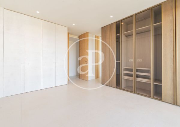 Triplex penthouse for rent in La Finca