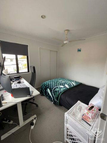 Spacious townhouse in great location - Photo 3
