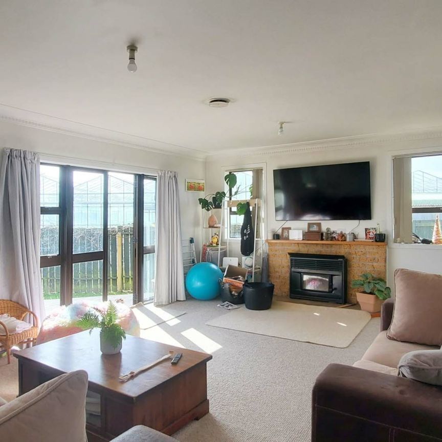 Family home for rent in the Drury countryside - Photo 1