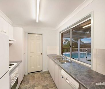 Well-Located Family Home With Pool - Photo 3