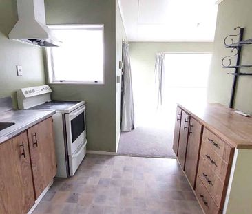 2 Bedrooms on Tremaine - Photo 2