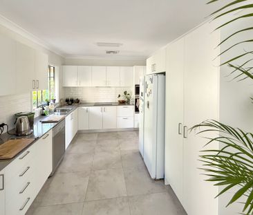 MODERN HOME WITH LOADS OF SPACE AND STORAGE - Photo 3