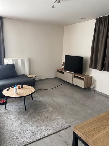 Modern appartement te huur, dichtbij groen en snelwegen - Foto 3