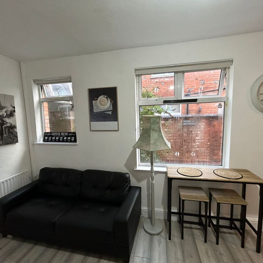 Cross Road Room 3 - Photo 1