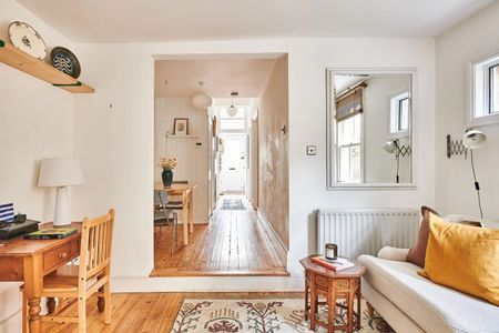 2 Bed Maisonette, St. John's Road, N15 - Photo 4