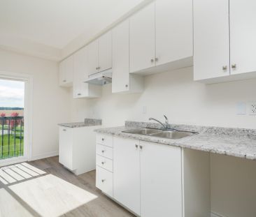 For Lease - 19 Ravenscraig Place, Innisfil, Ontario - Photo 6