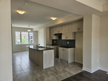 For Lease - 205 MELODY Lane, Thorold, Ontario - Photo 5