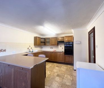 High Street - Photo 5