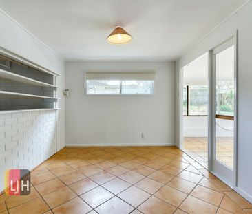 2 BEDROOM + STUDY + RUMPUS WITH AIR CONDITIONING! - Photo 1