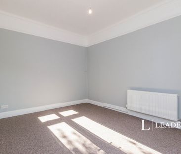 1 bedroom room to rent The Crescent - Photo 1