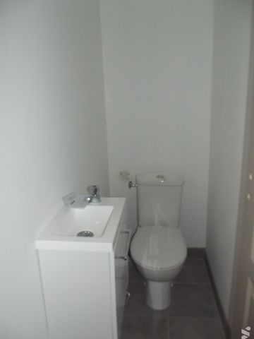 A LADRANCOURT - Photo 2