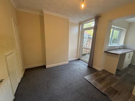 2 bedroom terraced house to rent - Photo 3