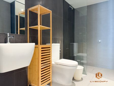 West Melbourne - Photo 2