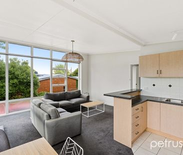 Low Maintenance Two Bedroom Unit - Photo 1