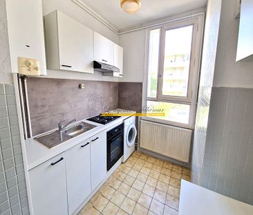 A louer Montélimar, appartement T4 bis de 76 m² avec balcon et cave. - Photo 4