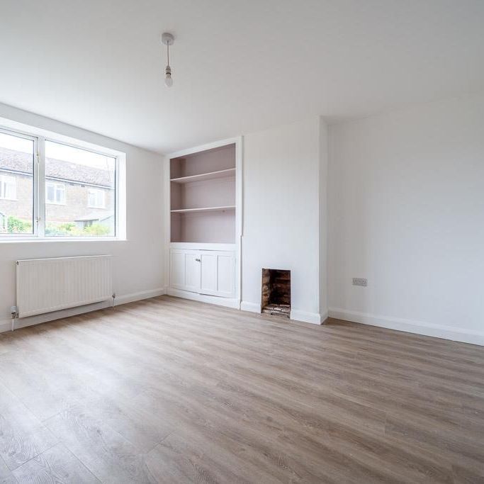 2 bedroom end of terrace house to rent - Photo 1