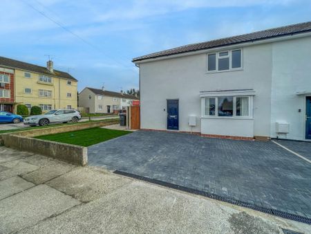 2 bedroom end of terrace house to rent - Photo 3