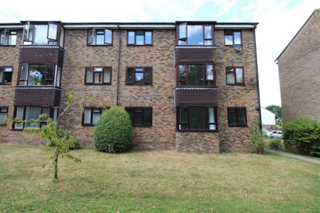 Kings Way, Humphrey Lodge Kings Way, RH15 - Photo 4