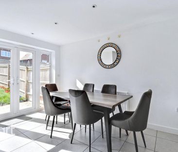 4 bedroom semi-detached house to rent - Photo 1