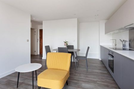 1 bedroom serviced apartment to rent - Photo 2