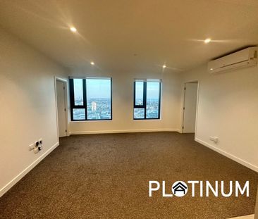 Nearly new 2b2b apartment with beautiful view at the heart of South... - Photo 1