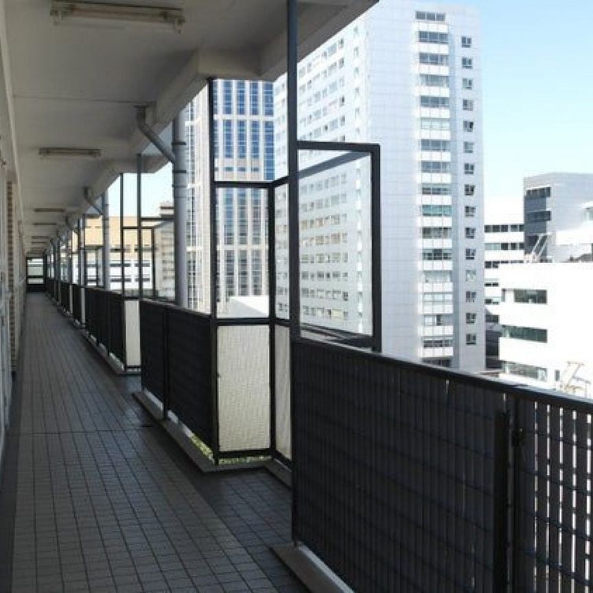 Te huur: Appartement Kruiskade in Rotterdam - Photo 1