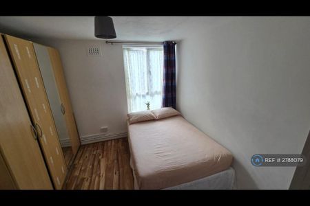 3 bedroom flat to rent - Photo 5