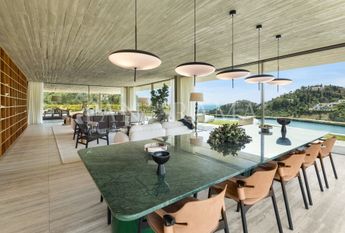 Contemporay villa with five car garage and panoramic sea views in El Madroñal