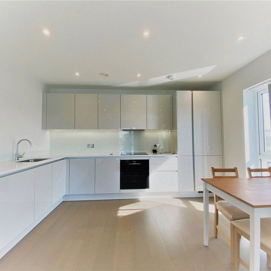 Flagstaff Road, Reading Flagstaff Road, Reading - Photo 2