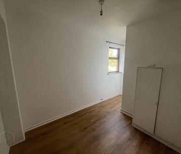 37 Hill Street, Lisburn, BT28 1YE - Photo 1