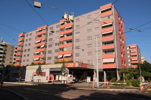 "Günstig und grosszügig: Ihr neues Zuhause am Wiesenplatz" - Photo 1