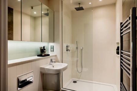 Three Bed (Type C) - Photo 5