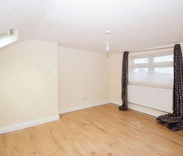 4 bedroom semi-detached house to rent - Photo 1