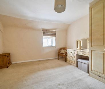 4 bedroom detached house to rent - Photo 6