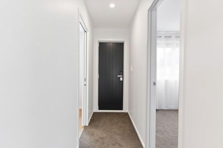 Brand-new one-bedroom unit - Photo 5