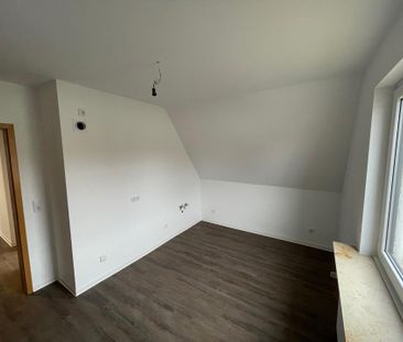 ✨ Einzigartige 3-Zimmer-Wohnung mit zusätzlichem DG-Bereich - Photo 2