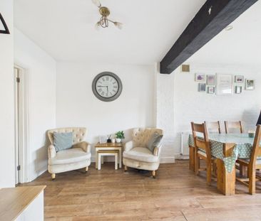4 bedroom detached house to rent - Photo 2