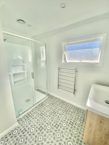 Sunny Family Home in Popular Location - Photo 2